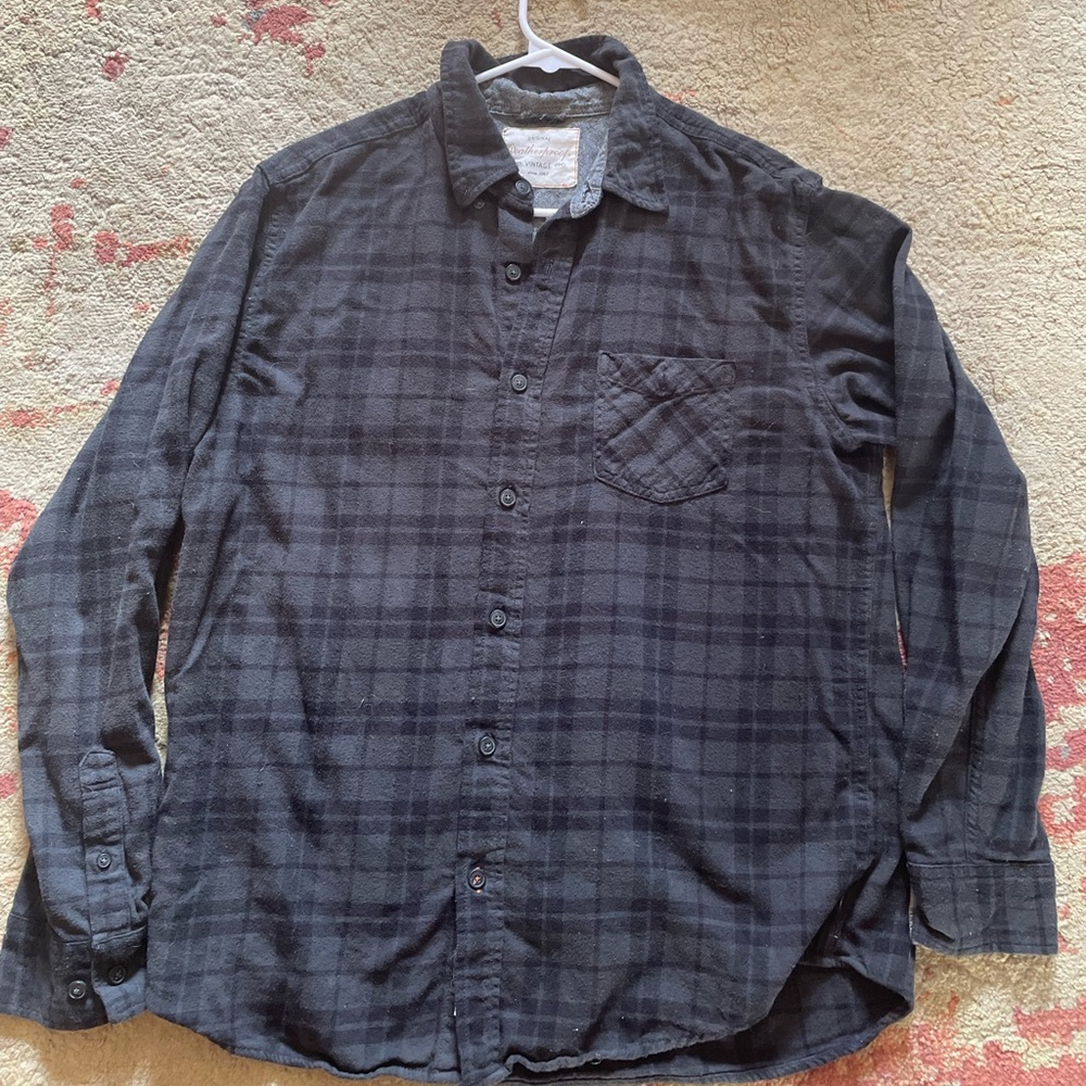 Mens flannel.  Large.  Black/Dark Green.  Worn.